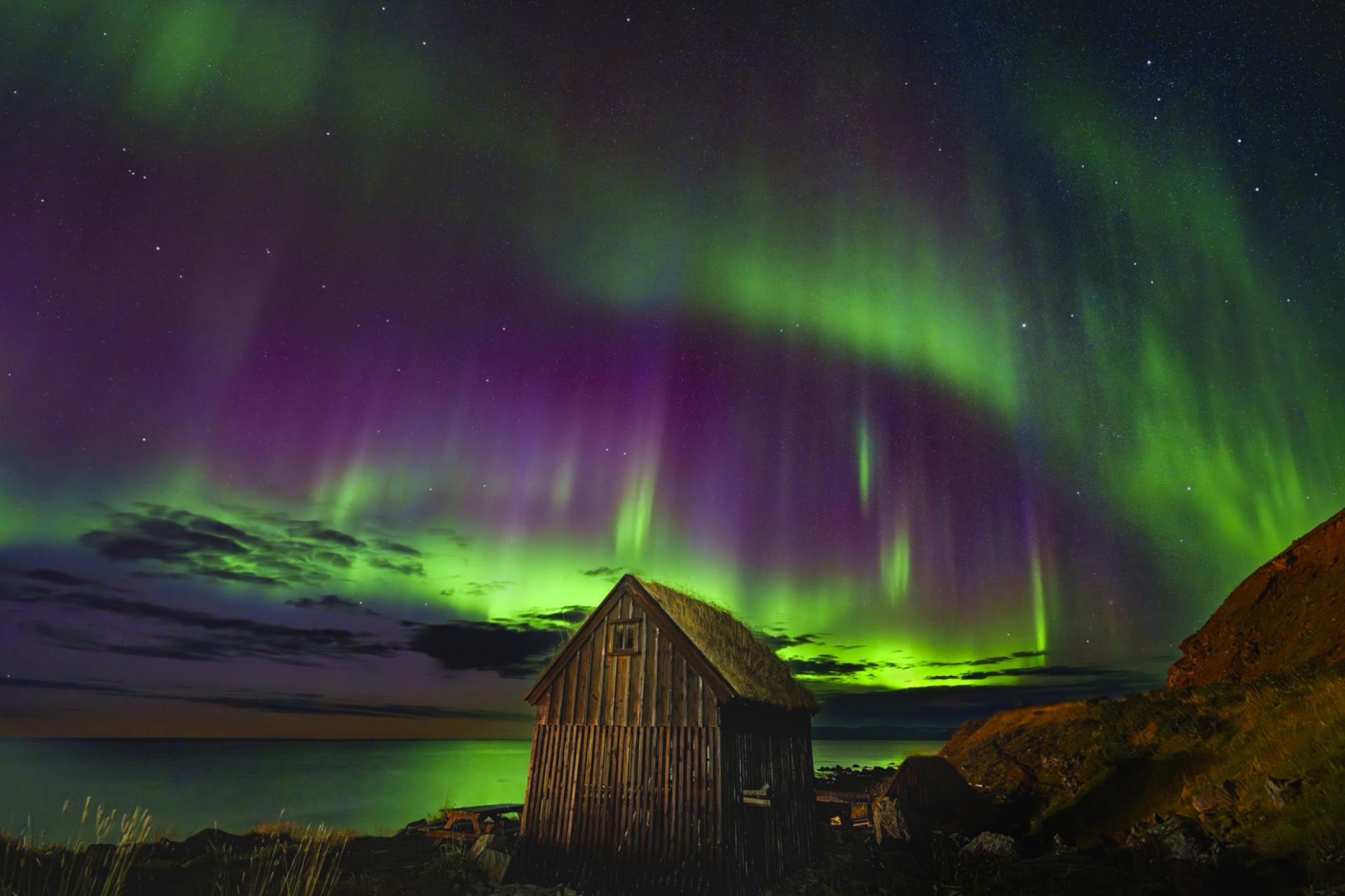 Global Photography Awards Winner - Aurora Over Iceland's Hidden Shores