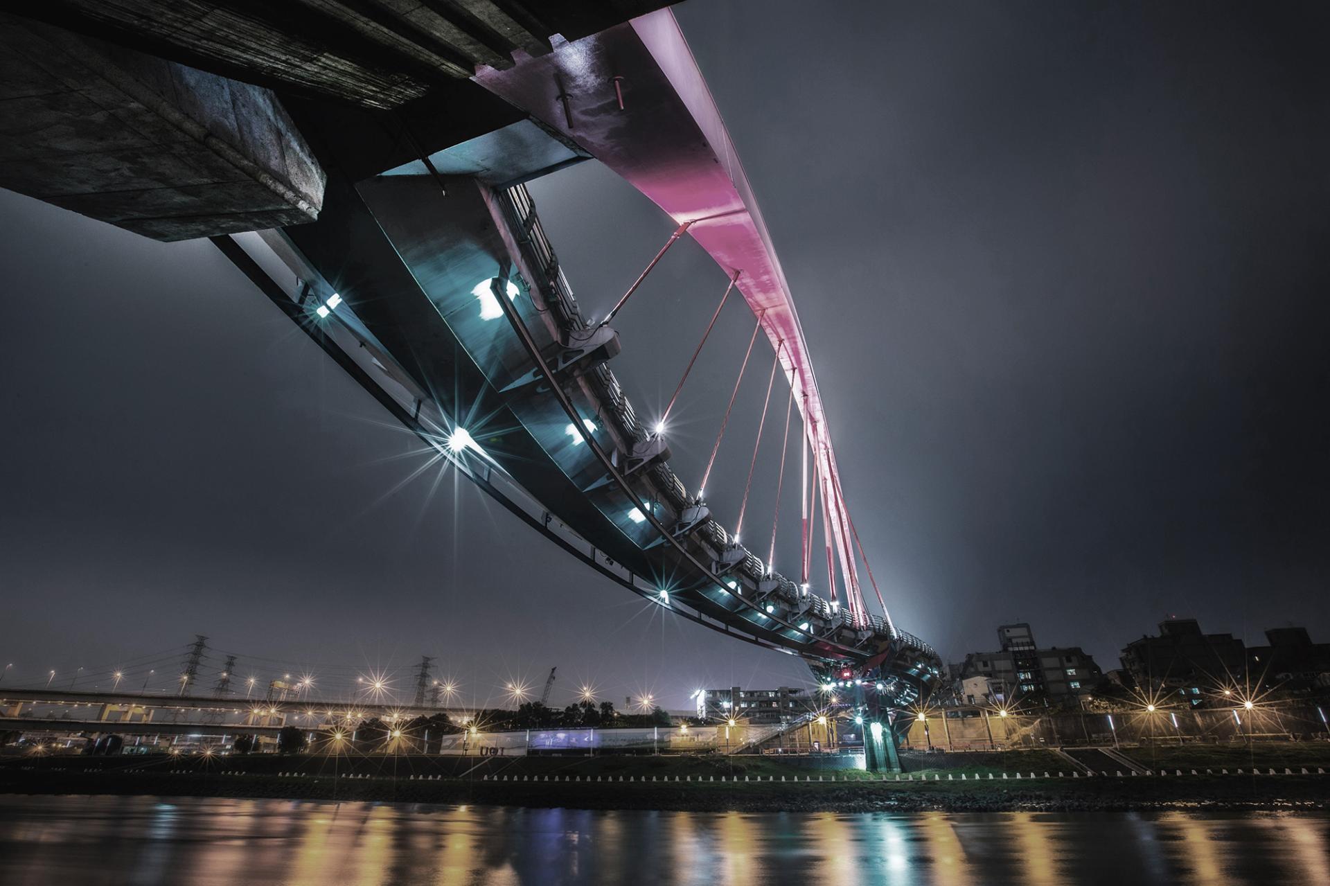 Global Photography Awards Winner - Rainbow bridge