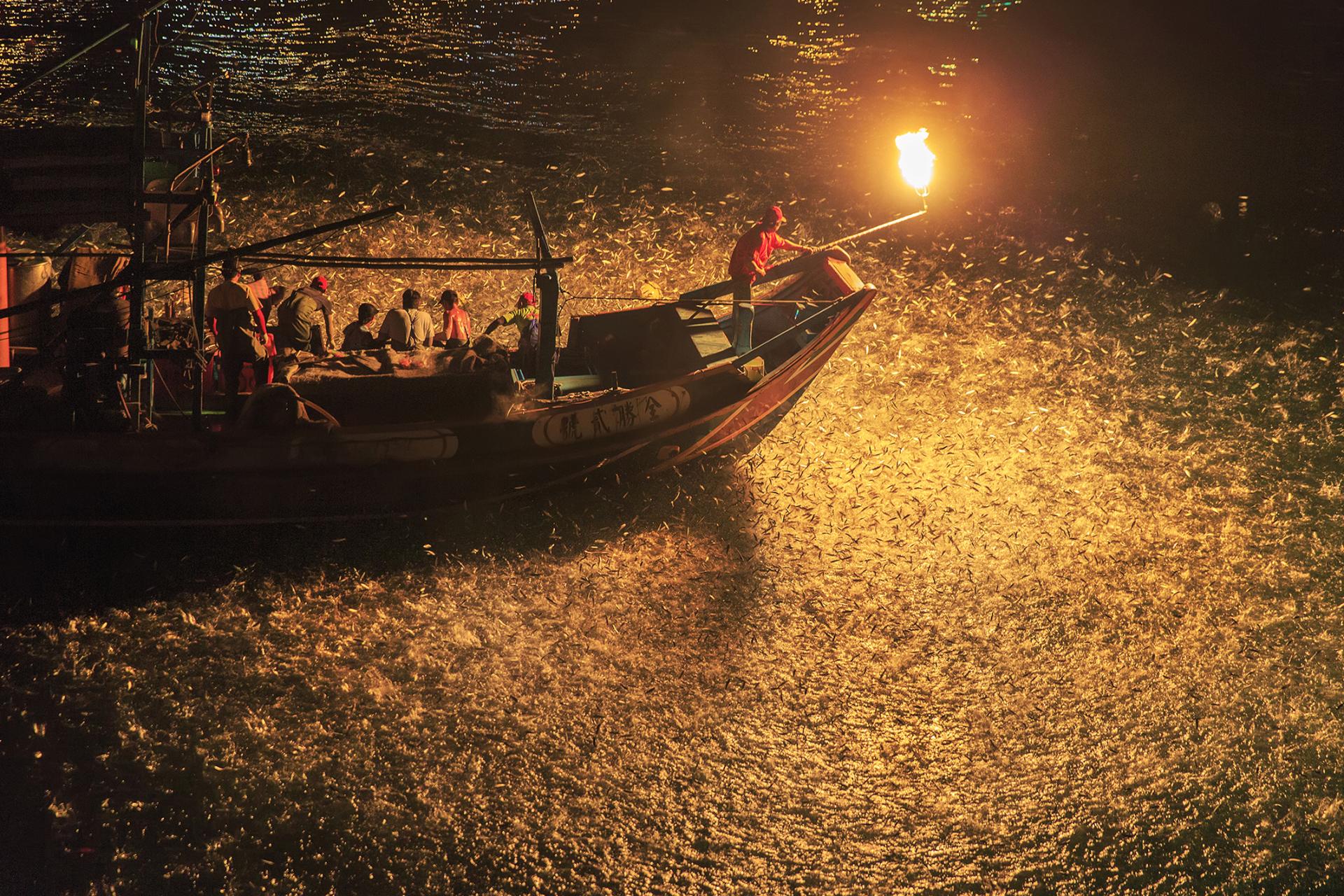 Global Photography Awards Winner - There are only a few sulfur fire fishing left 