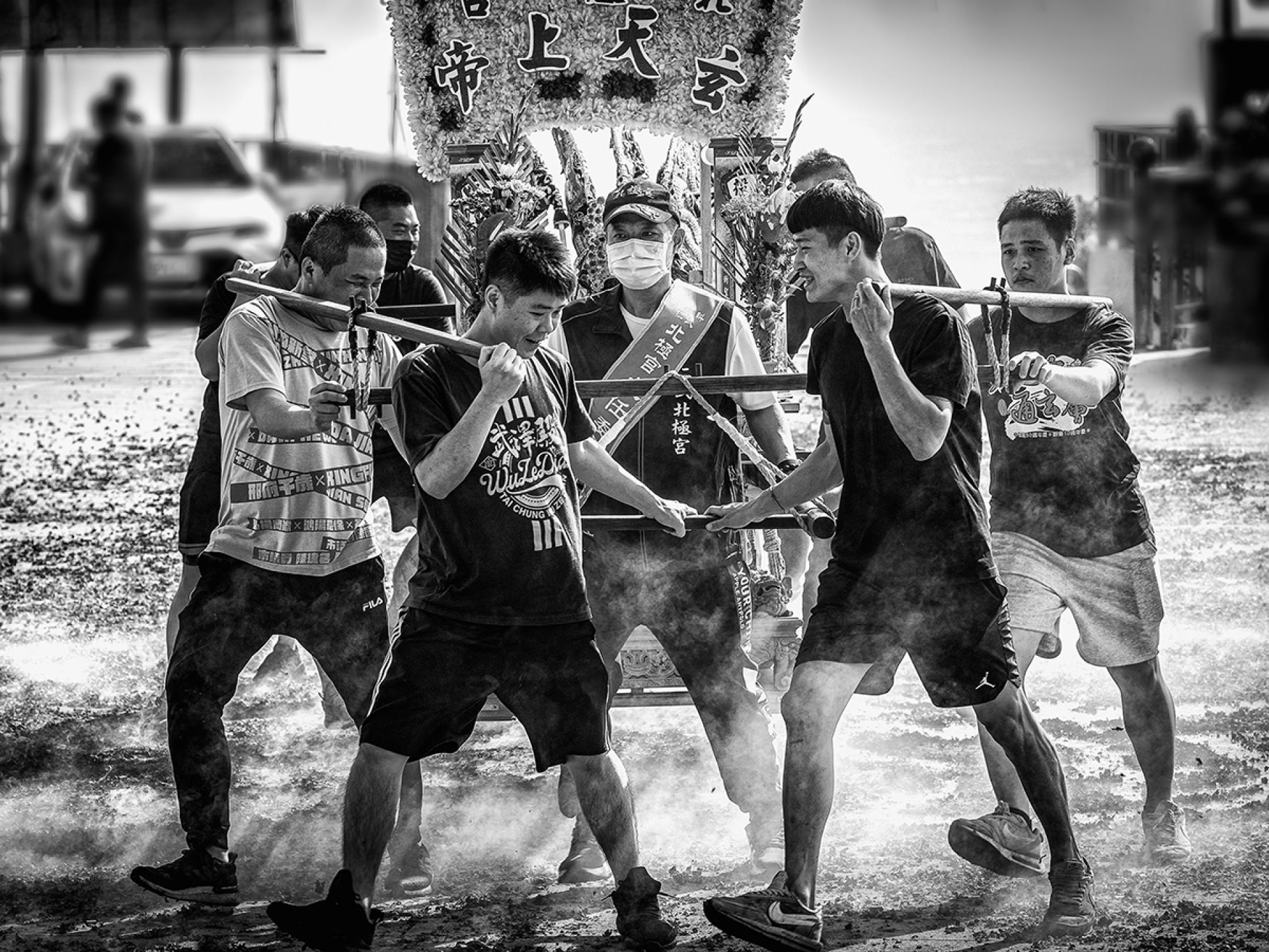 Global Photography Awards Winner - Taiwan temple fair activities 1