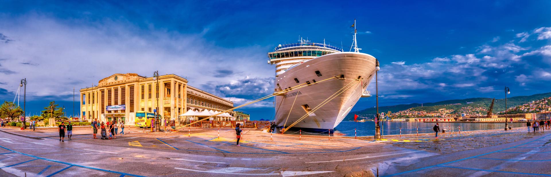 Global Photography Awards Winner - Luci Di Trieste