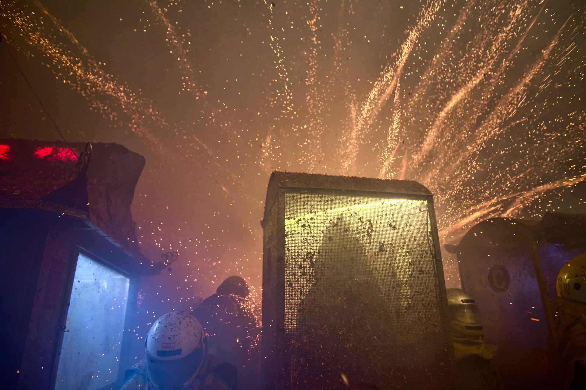 Global Photography Awards Winner - 鹽水蜂炮
