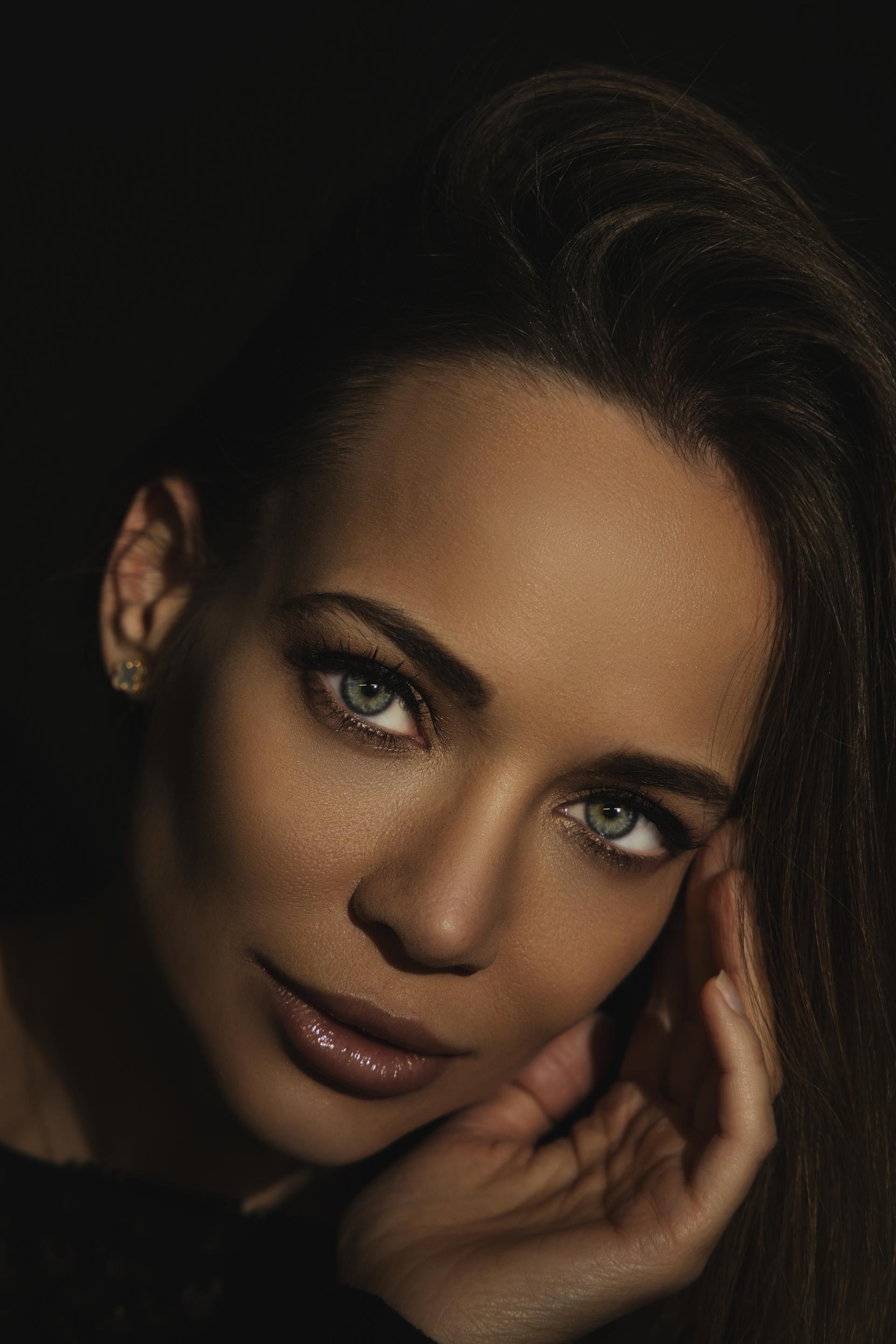 Global Photography Awards Winner - Angelina international Artist