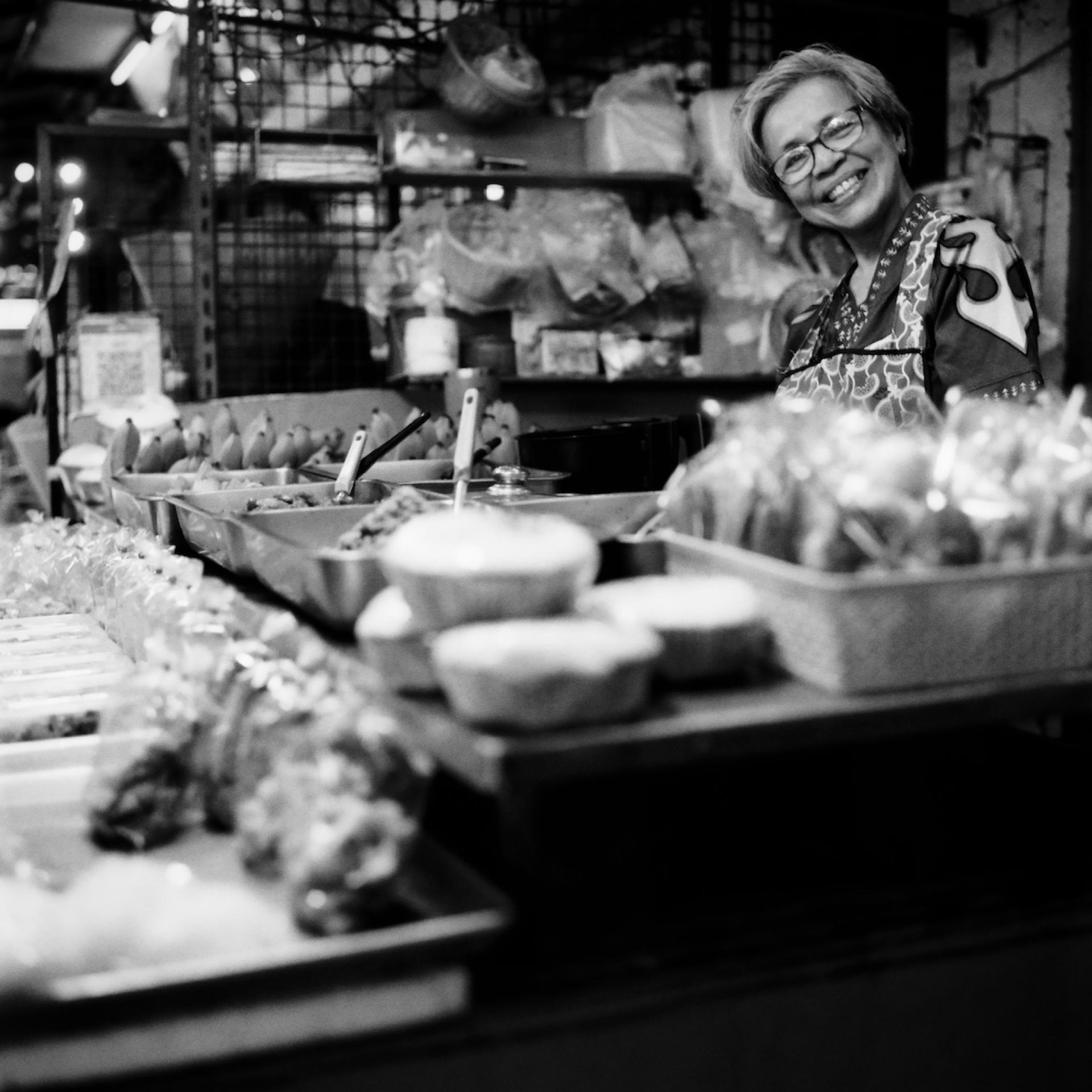 Global Photography Awards Winner - Street Food, With a Smile