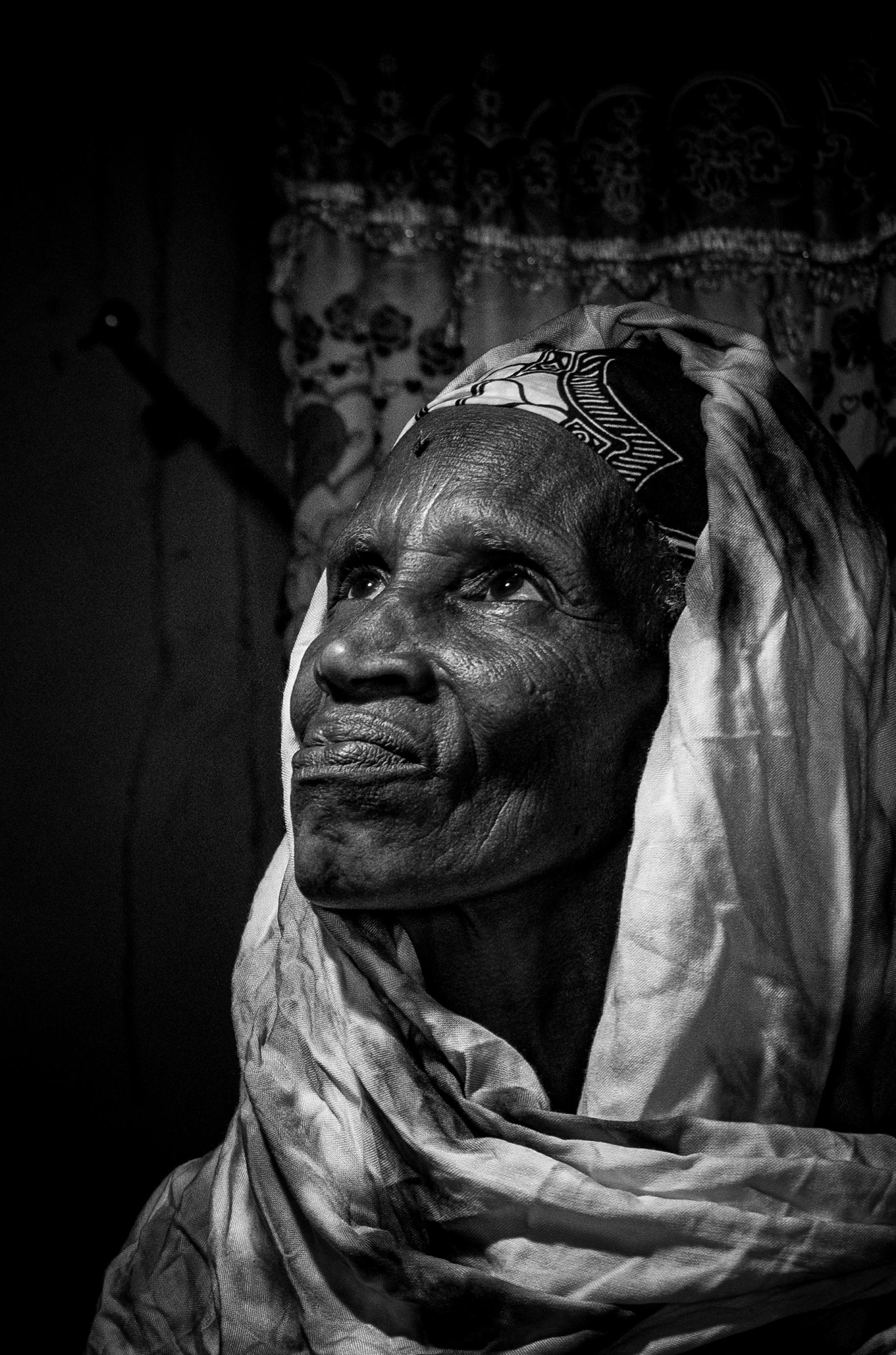Global Photography Awards Winner - Guardians of tradition: fulani women between generations