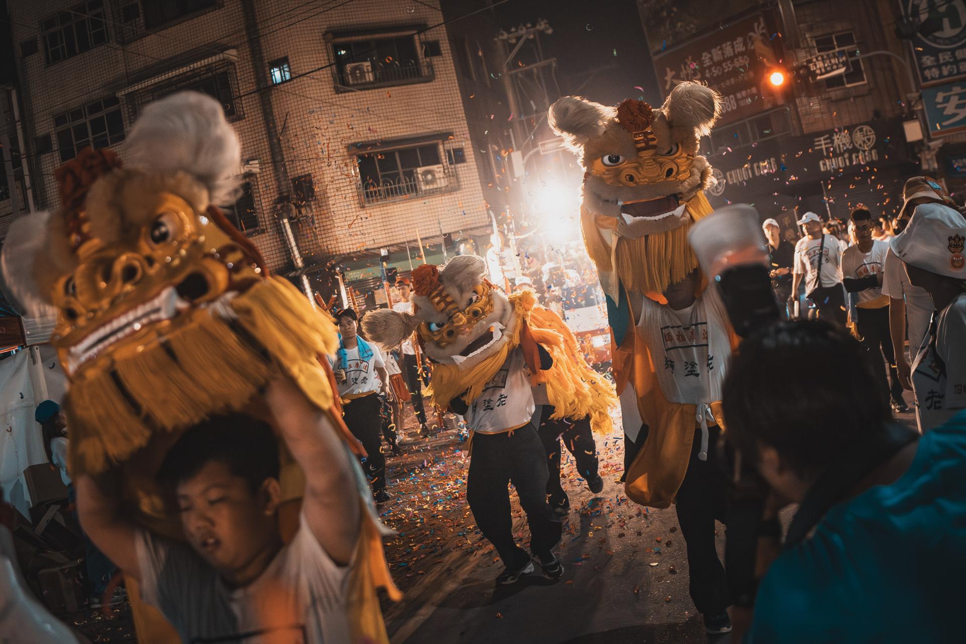 Global Photography Awards Winner - 被照亮的信仰