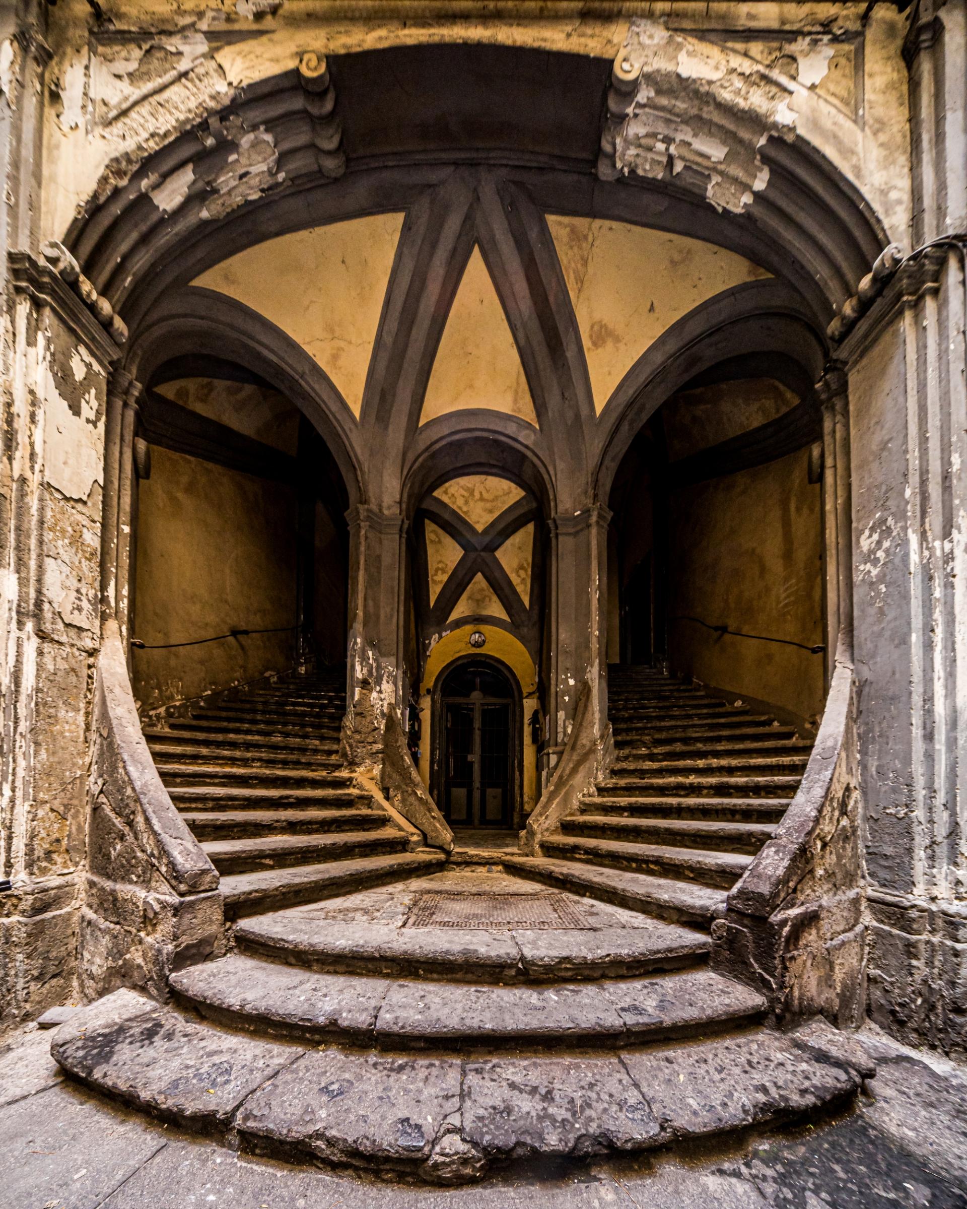 Global Photography Awards Winner - Veiled Naples: the geometry of silence
