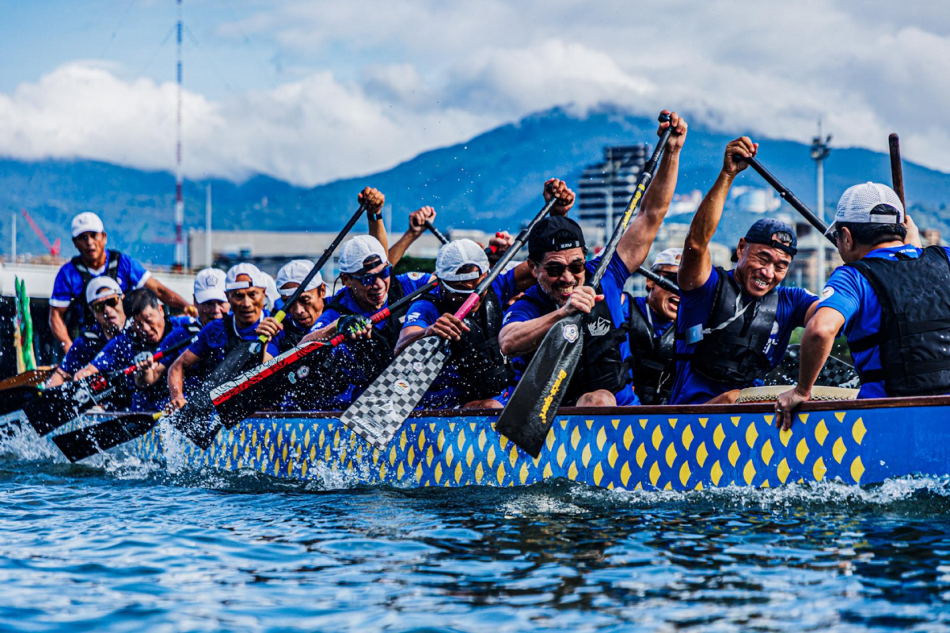 Global Photography Awards Winner - Lifelong Dragon Boaters