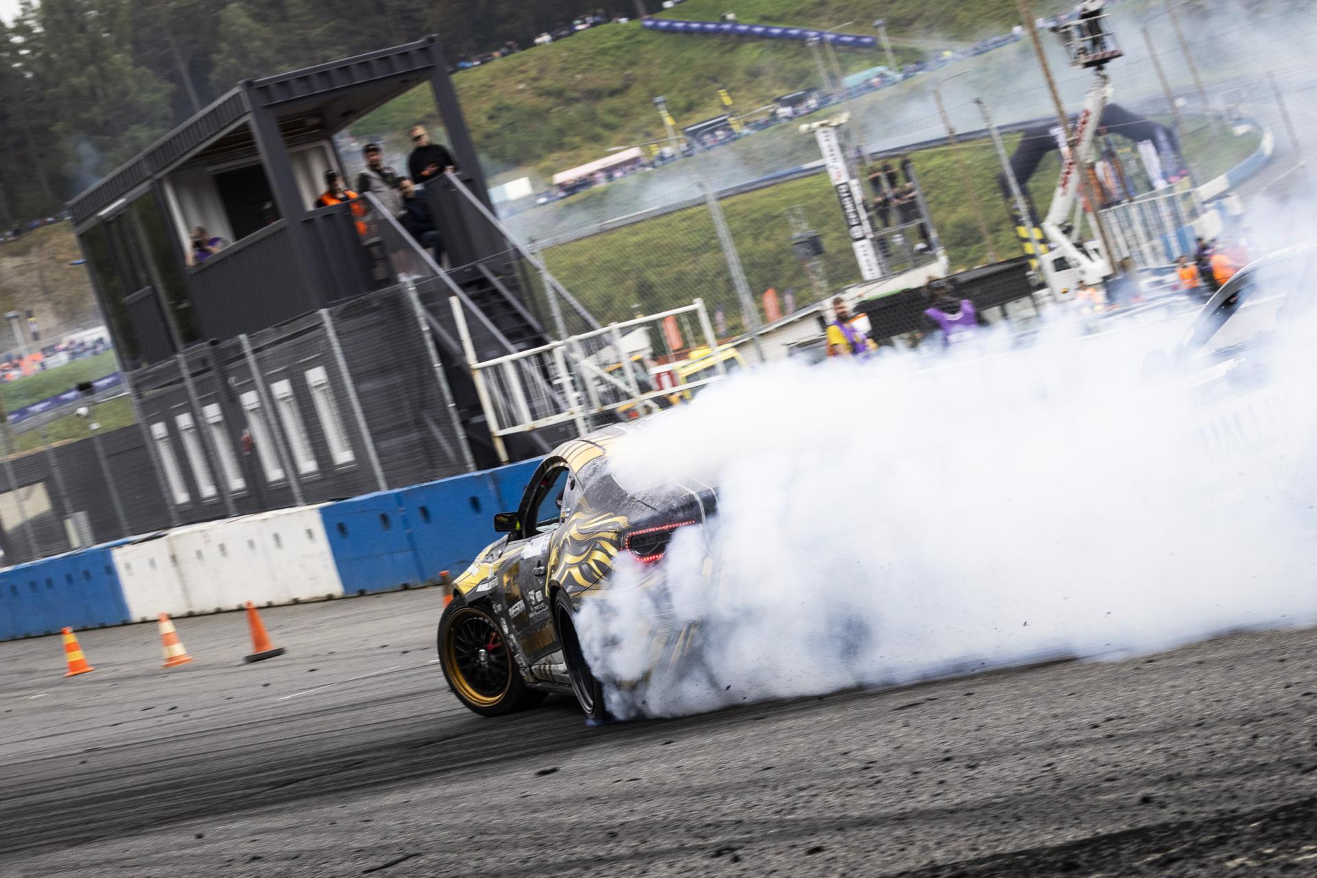 Global Photography Awards Winner - Smoke and speed