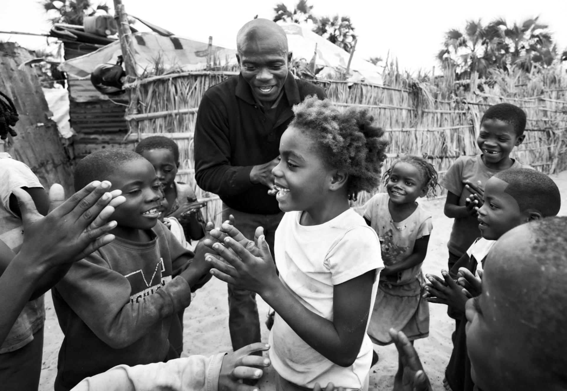 Global Photography Awards Winner - The Hands that Weave Chants