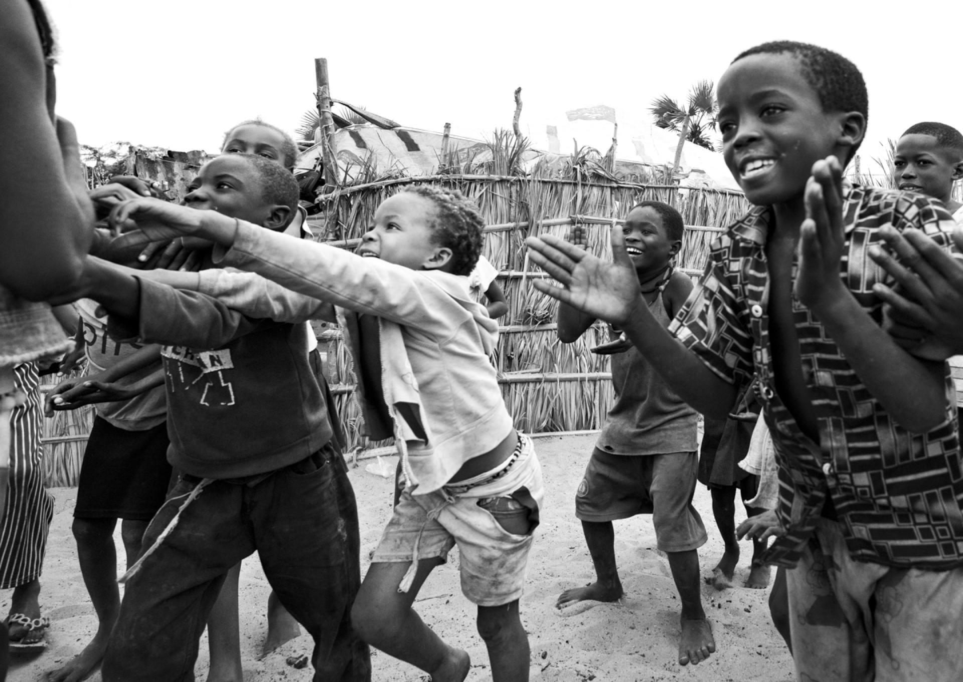 Global Photography Awards Winner - The Hands that Weave Chants