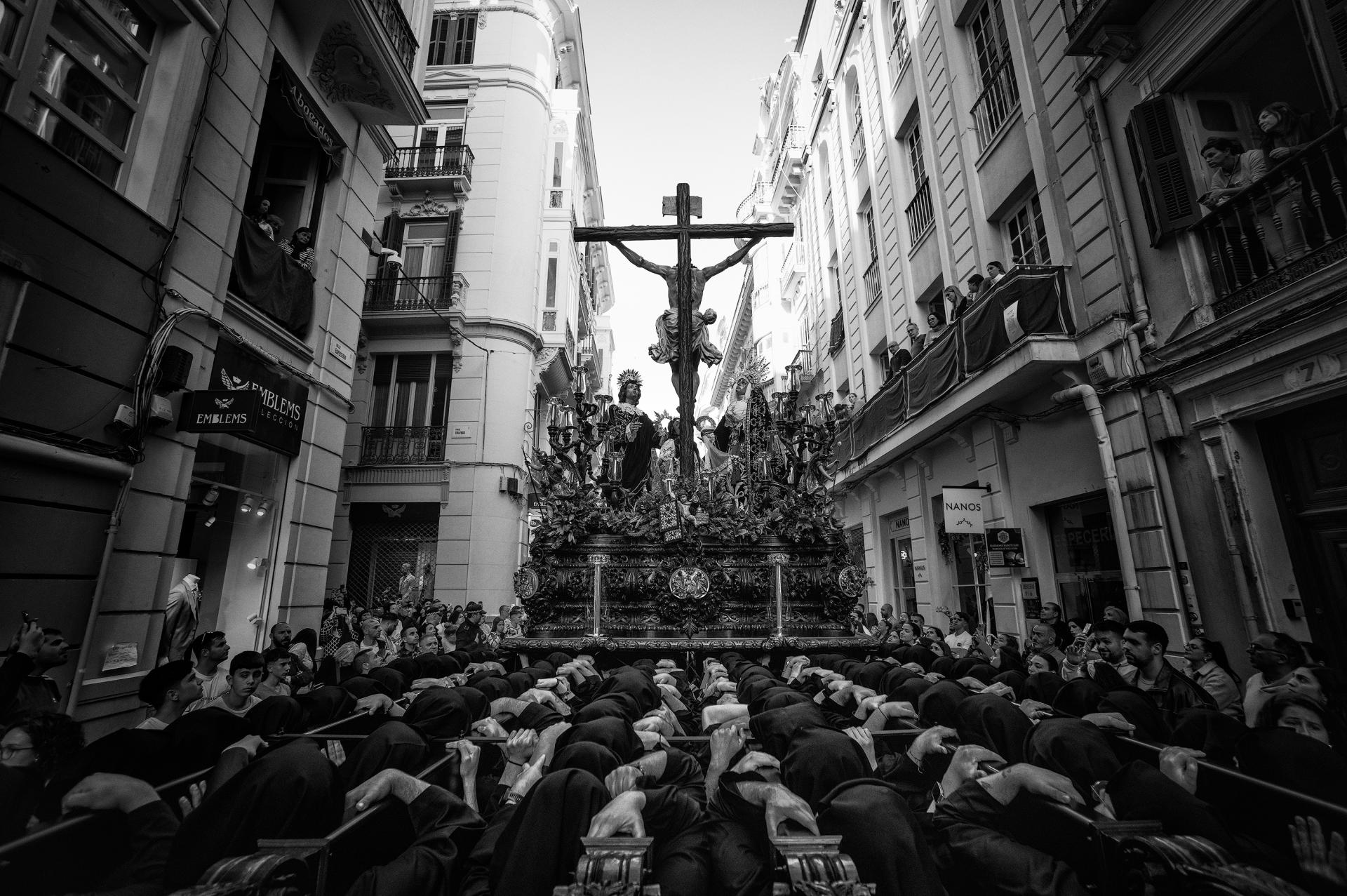 Global Photography Awards Winner - Cross to bear